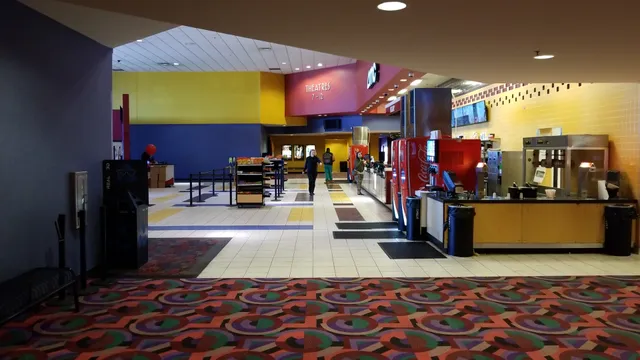 AMC CLASSIC Hobart 12