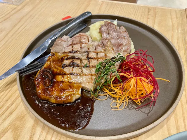 Spaghetti Factory Central Rama 3