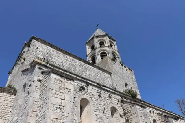 Église Saint-Michel de La Garde-Adhémar