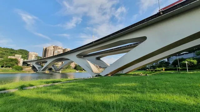 Hemei Mountain Trail