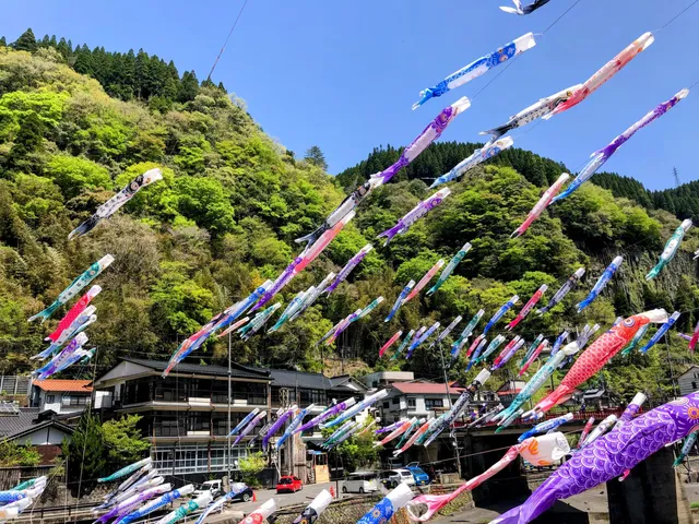 杖立温泉鯉のぼり祭り