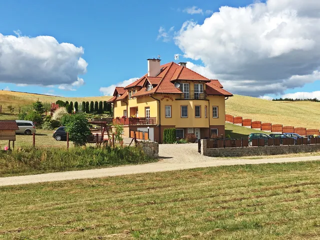 Under the Birds Mountain House