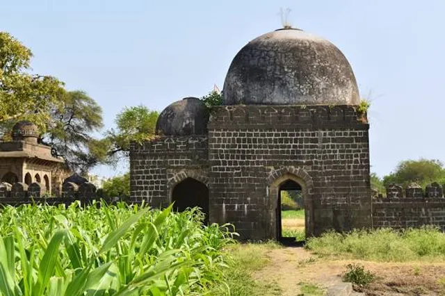 Kurumbera Fort