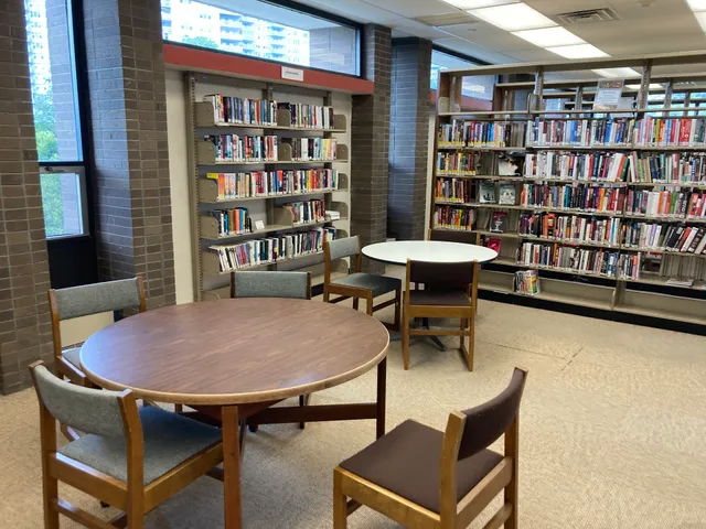 Fort Lee Public Library