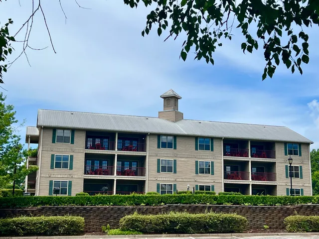 Apple Mountain Resort & Golf Club