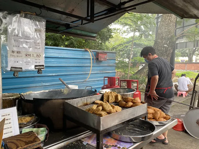Free School Road Goreng Pisang