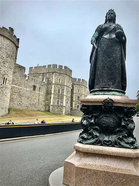 Queen Victoria Statue
