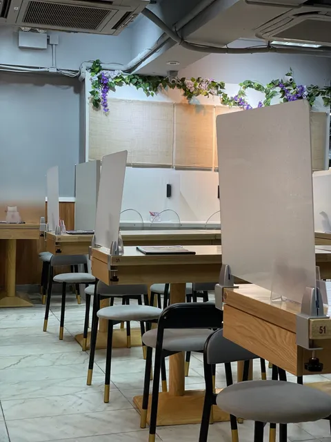 Golden Aroy Thai Restaurant