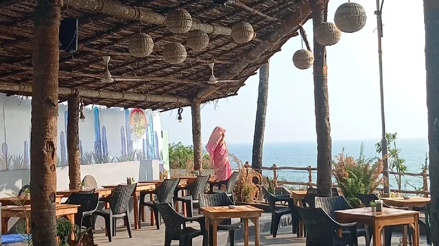 Sun Francisco Café & Resto