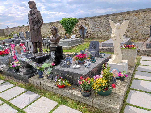 Tombe de Claude François