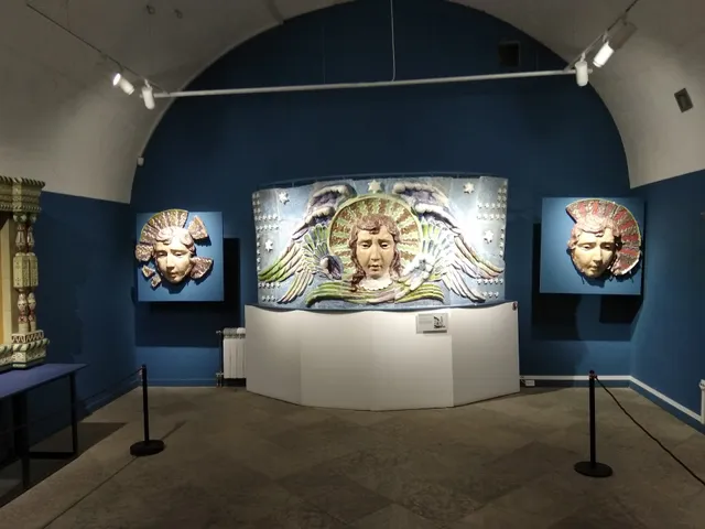 Muzey Arkhitekturnoy Khudozhestvennoy Keramiki "Keramarkh"