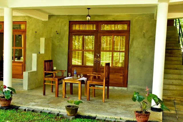 Safari Queens Resort