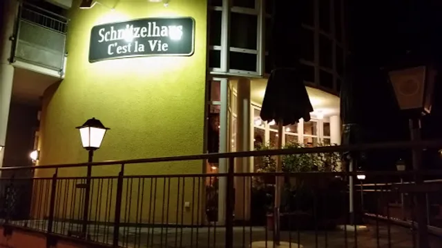 SchnitzelHaus C'est la vie