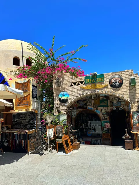 ممشى دهب السياحي كافتيرات و مطاعم و محلات