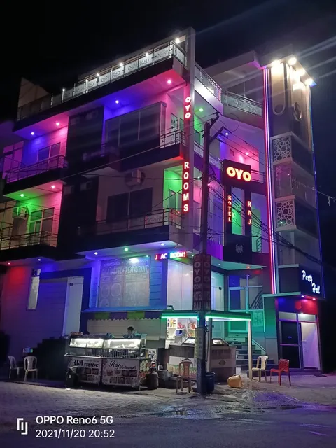 Hotel O Raj