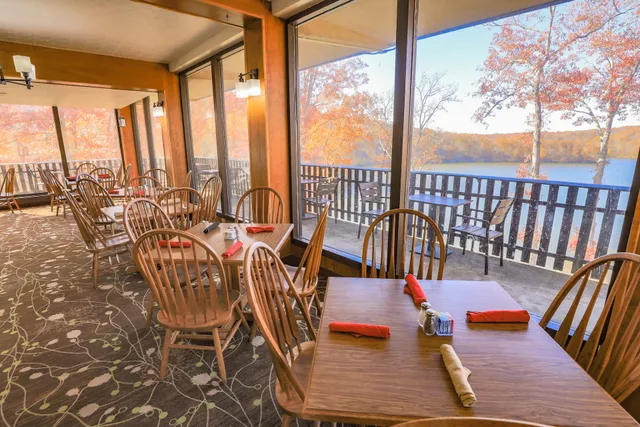 Cardinal Dining Room & Bar