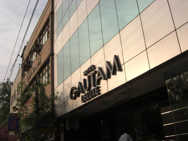 Hotel Gautam Deluxe
