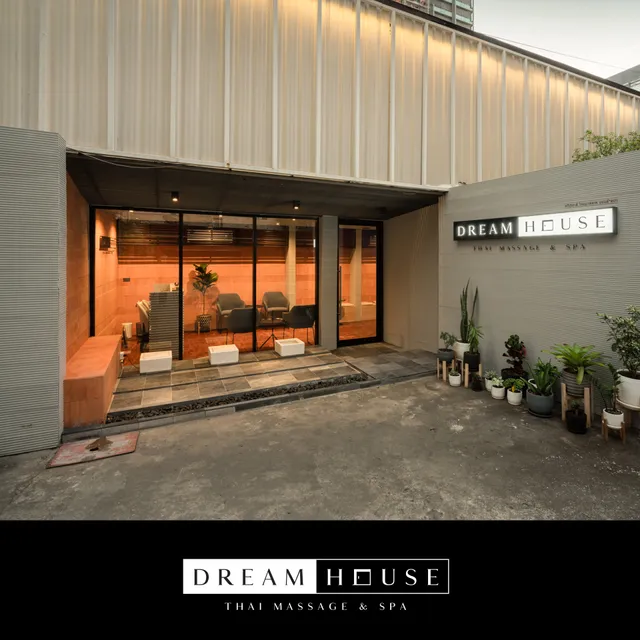 DreamHouse Thai Massage (Langsuan)