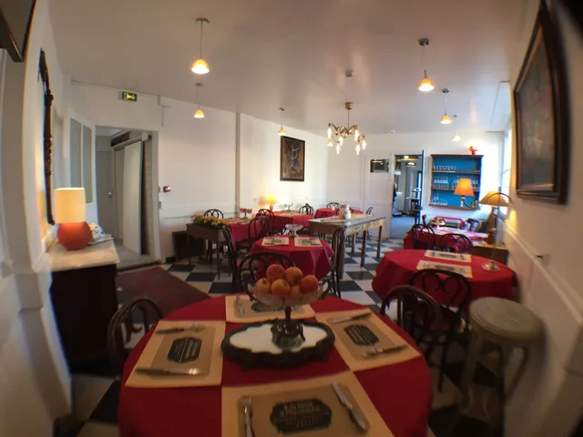 A la Tasse à Moustache