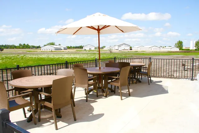 Cobblestone Hotel & Suites - Devils Lake