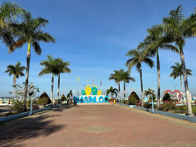 Baywalk Municipal Park