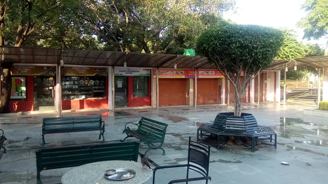 Restaurant/eating area