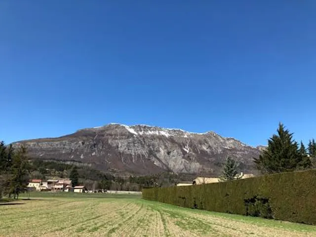 Parking domaine de Charance