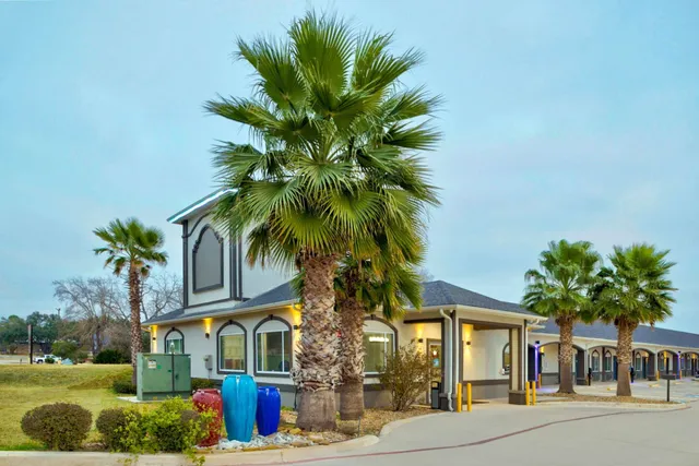 Studio 6 Pleasanton, TX