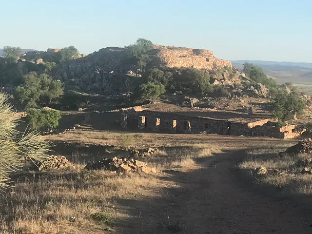 Yacimiento prehistórico del Cerro de la Encantada