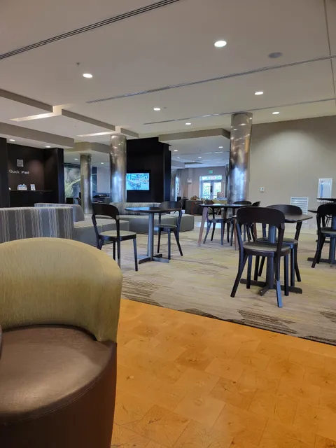 The Bistro - Eat. Drink. Connect.®