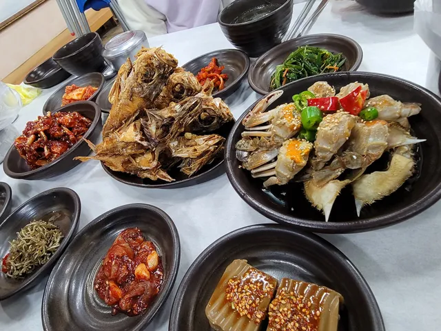 생생게장백반(고현점)