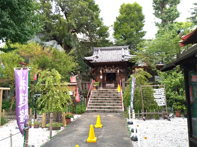 Karasumori Inari-jinja Shrine