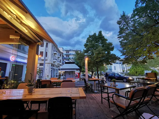 Ακαδημία Plus Food & Mood