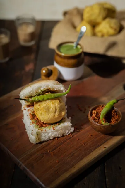 Bole to Vadapav, Rajkot Indira circle