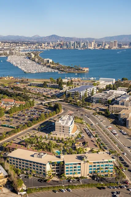 DoubleTree by Hilton San Diego Bayside