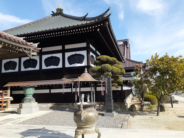 Nyohoji Temple