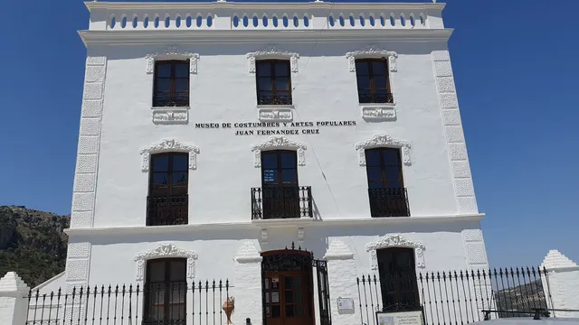Museo de Costumbres y Artes Populares Juan Fernández Cruz