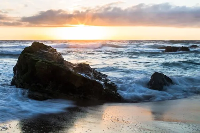 Sunset Rocks Trailhead