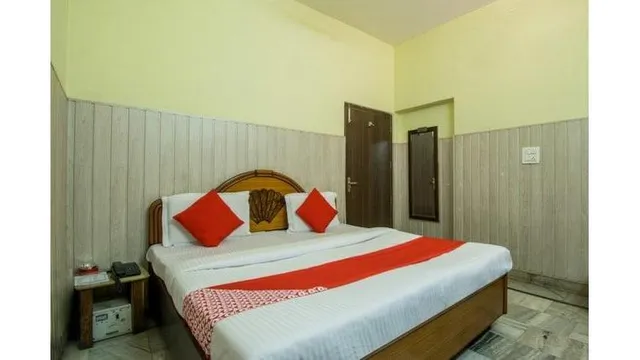 OYO 19788 Hotel Maruti Lodge