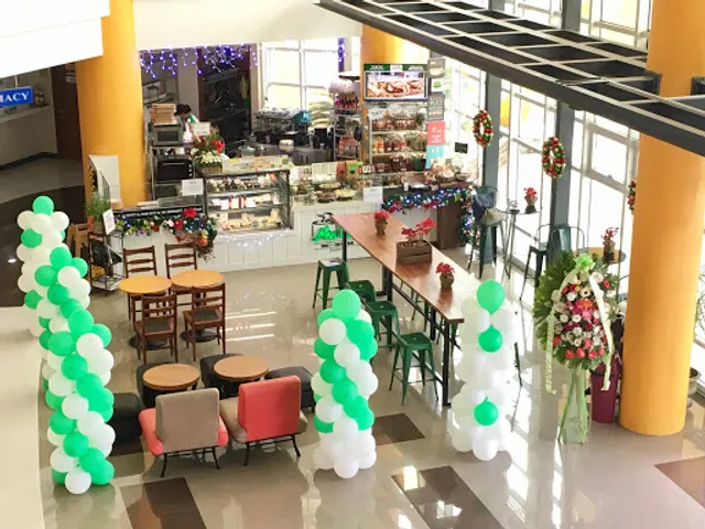 Mrs. B's Juice + Coffee Bar Salubris