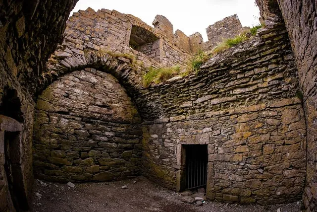 Caislean Ui Bhriain (O' Brien's castle)