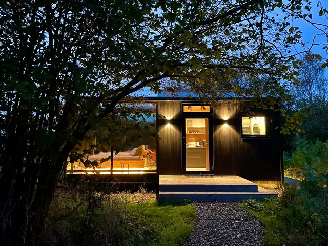 Glashytterne / The Glass Huts