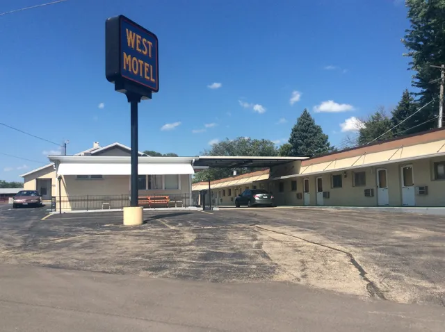 West Motel Freeport