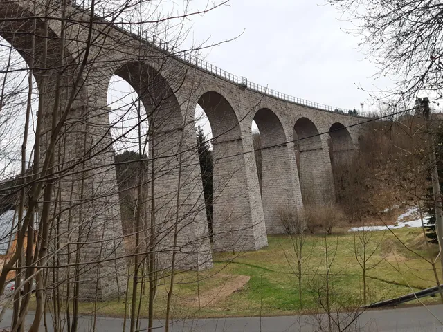Železniční viadukt ve Smržovce