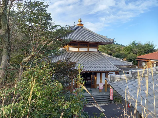Unzensan Manmyo Temple