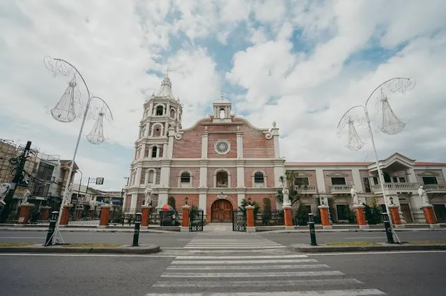 Plaza Mayor de Ciudad de Balanga
