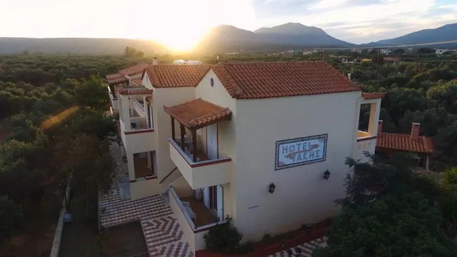 TAKIS HOTEL, ΜΑΡΟΥΛΗ ΠΑΠΑΒΑΣΙΛΟΠΟΥΛΟΥ, ΞΕΝΟΔΟΧΕΙΟ