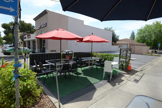 Salsal Kabob & Gyro Grill