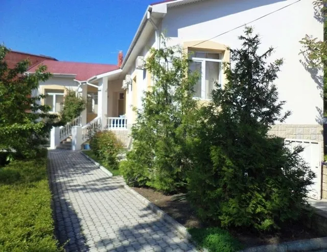 Guest House Sanatorium 2A in Blue Bay