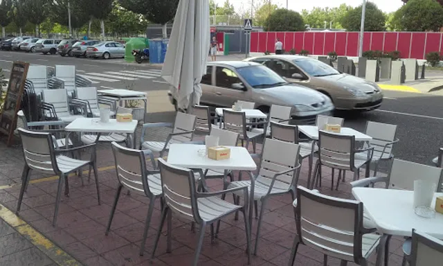 Estadio Café y Tapas